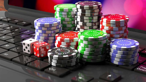 Several advantages to playing slot machines online